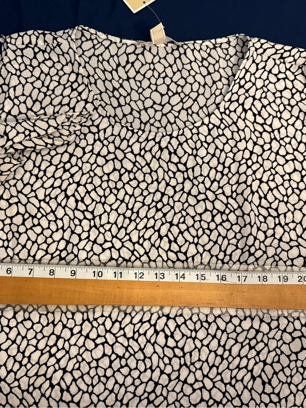 Michael Kors Top NWT Black and White Pebble Print sz 1X
